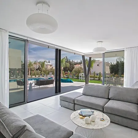 Villa The Complete Guide To Renting Your Exclusive Holiday In With Private Pool And Close To The Beach 1707