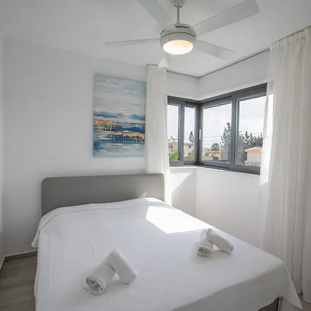 The Complete Guide To Renting Your Exclusive Holiday In With Private Pool And Close To The Beach 1707 普罗塔拉斯