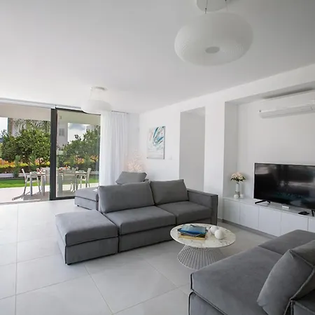 The Complete Guide To Renting Your Exclusive Holiday In With Private Pool And Close To The Beach 1707 *