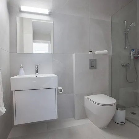 The Complete Guide To Renting Your Exclusive Holiday In With Private Pool And Close To The Beach 1707 * 普罗塔拉斯